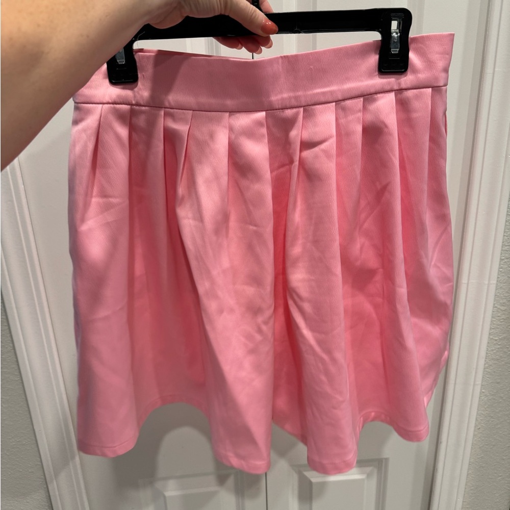The Kemist High Waist Pink Pleated Shorts - Picture 2 of 9